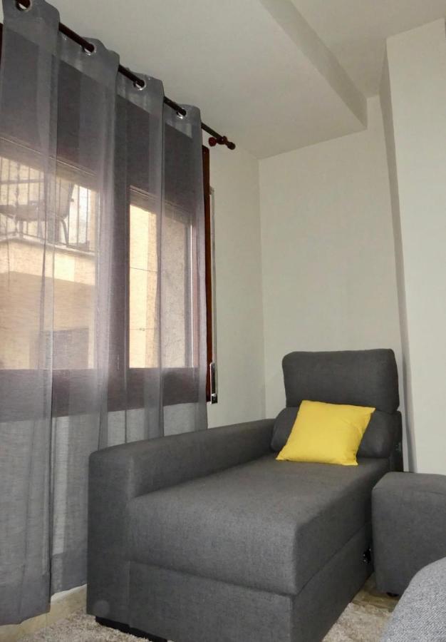 Apartament Encantador Al Centre De Vic Aptgarbi Екстер'єр фото