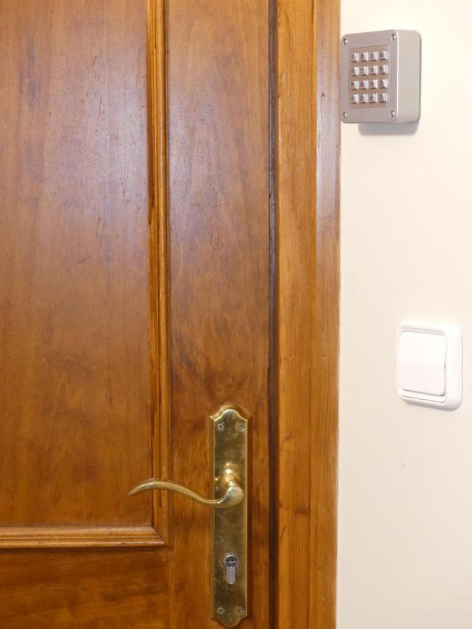 Apartament Encantador Al Centre De Vic Aptgarbi Екстер'єр фото